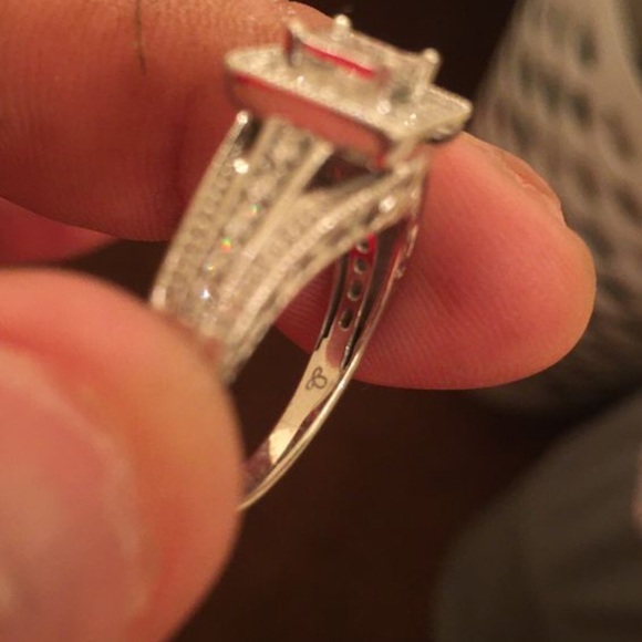 Zales 1/2 ct princess cut size 7 bridal set - Picture 7 of 9